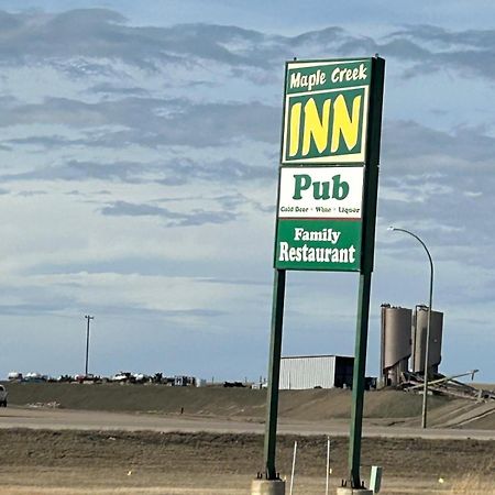 Maple Creek Motor Inn 외부 사진