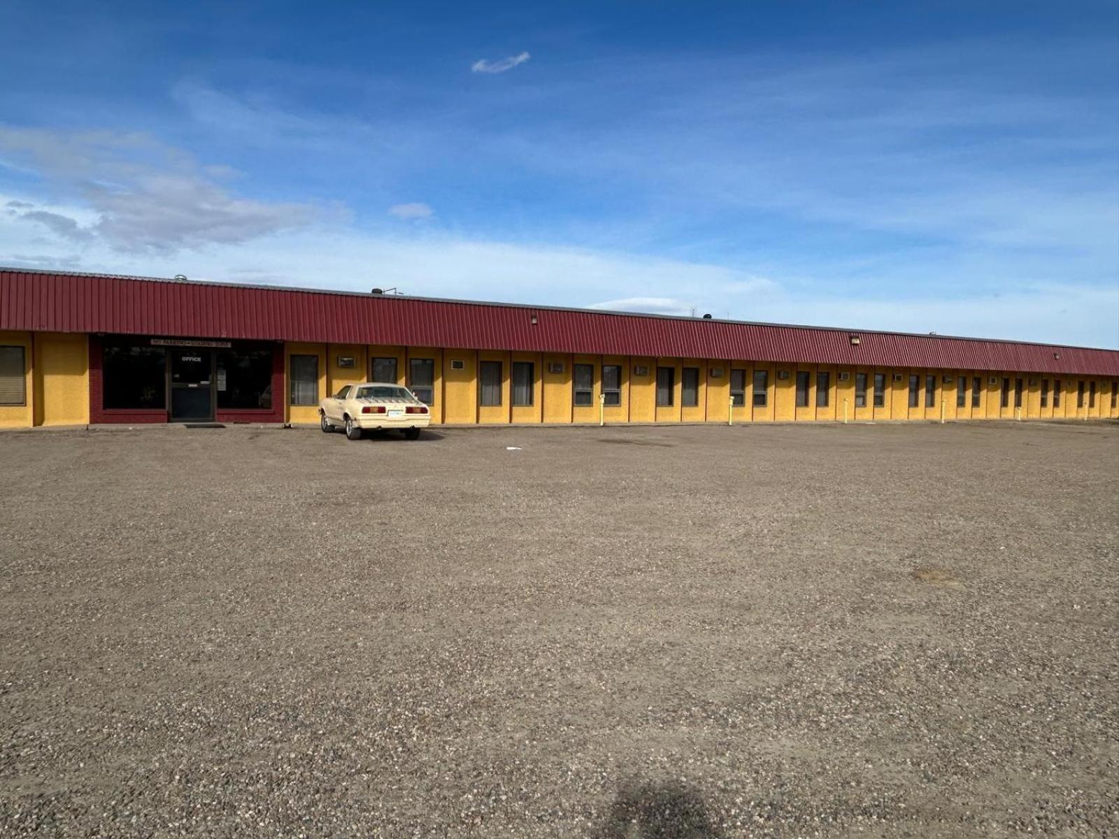 Maple Creek Motor Inn 외부 사진