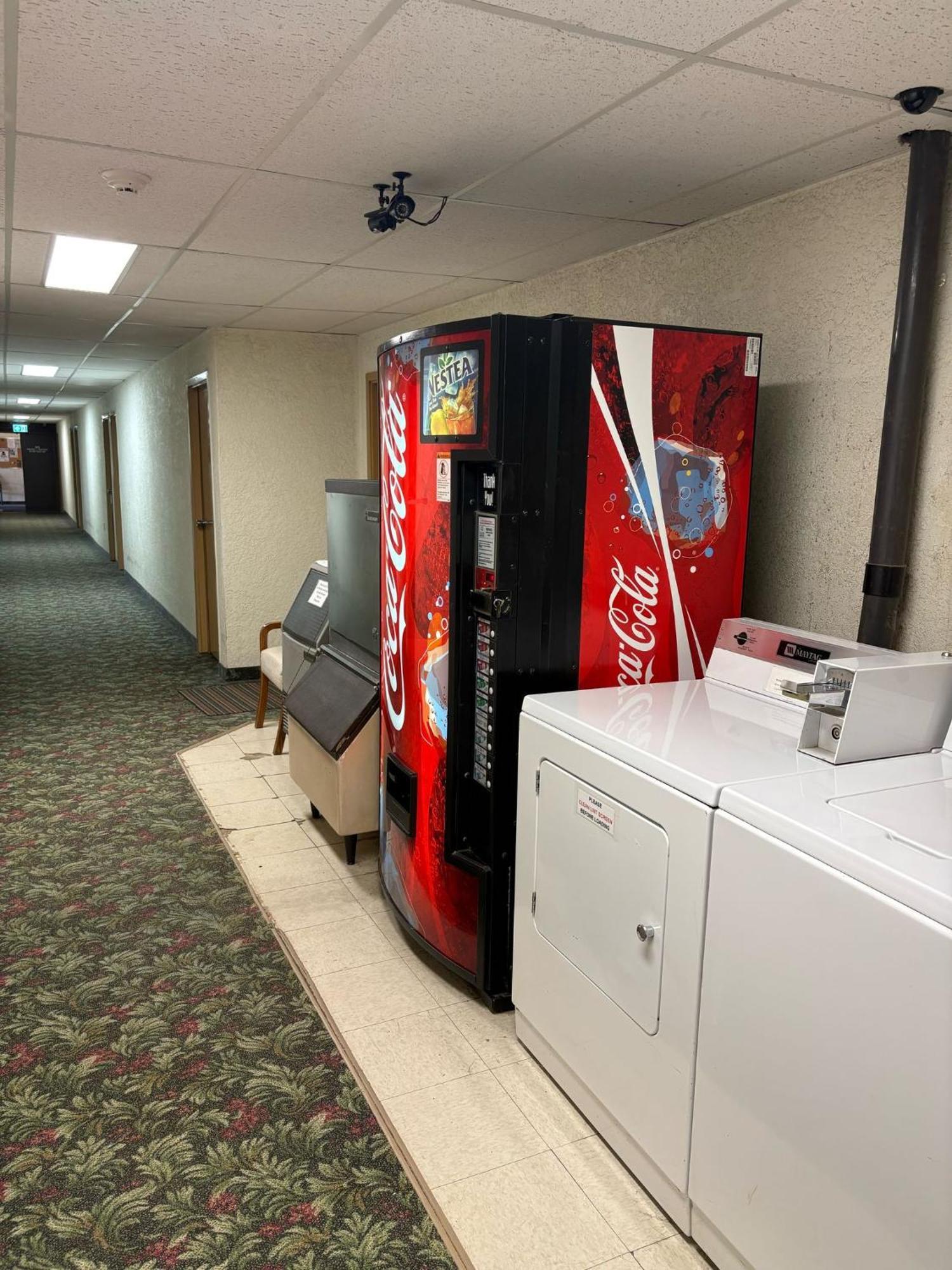Maple Creek Motor Inn 외부 사진