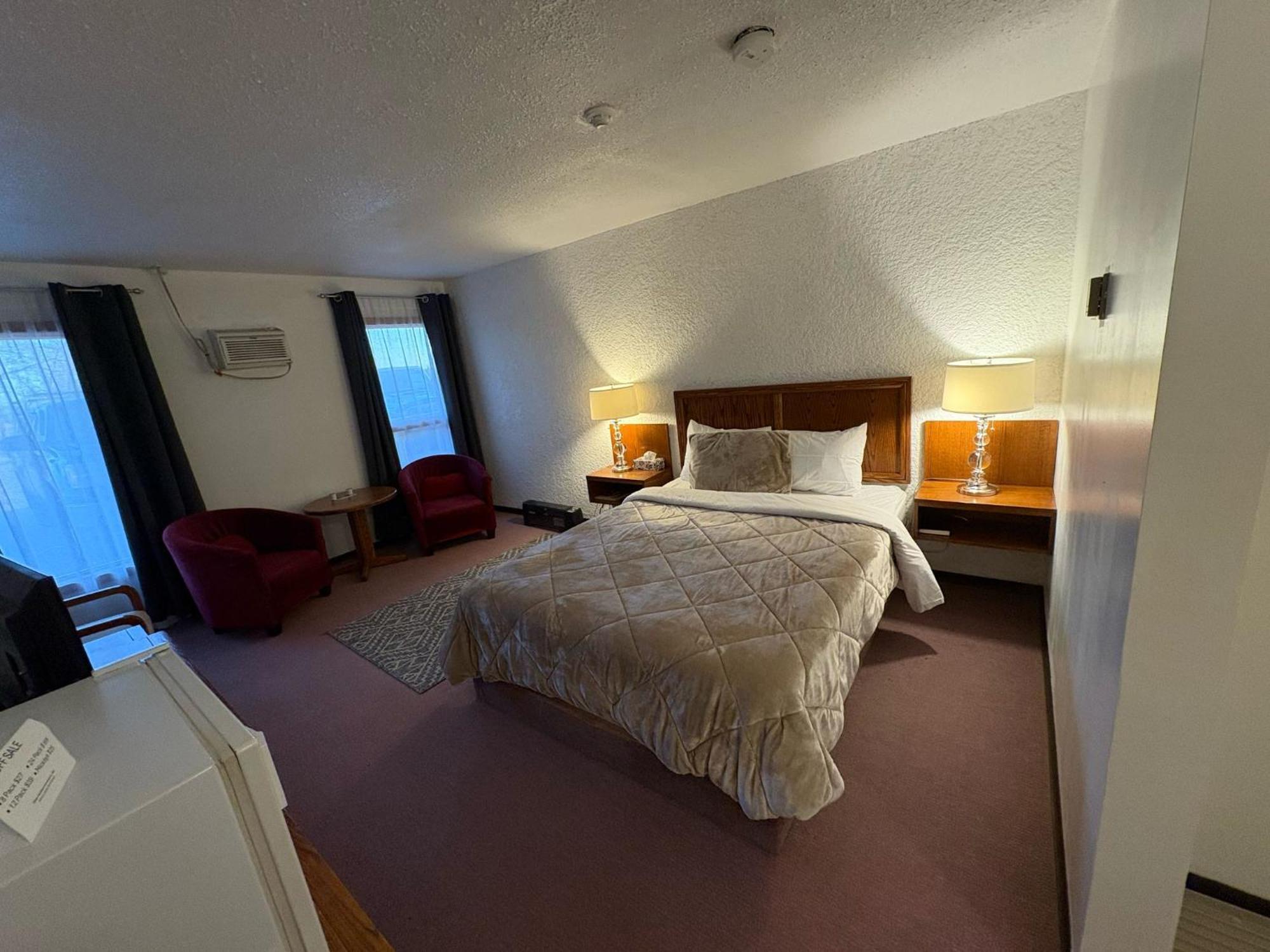 Maple Creek Motor Inn 외부 사진